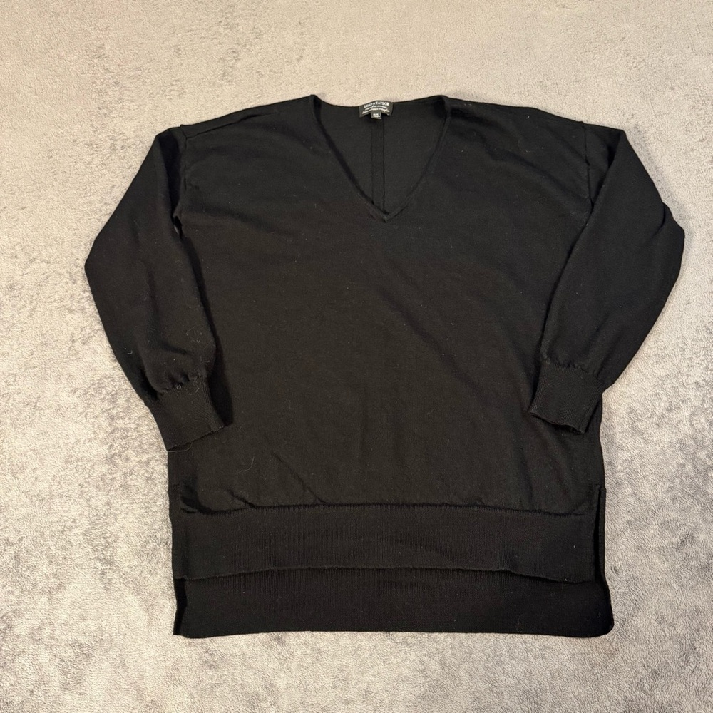 Lord & Taylor Women 100% Merino Wool V-Neck Black Long Sleeve Classic Sweater